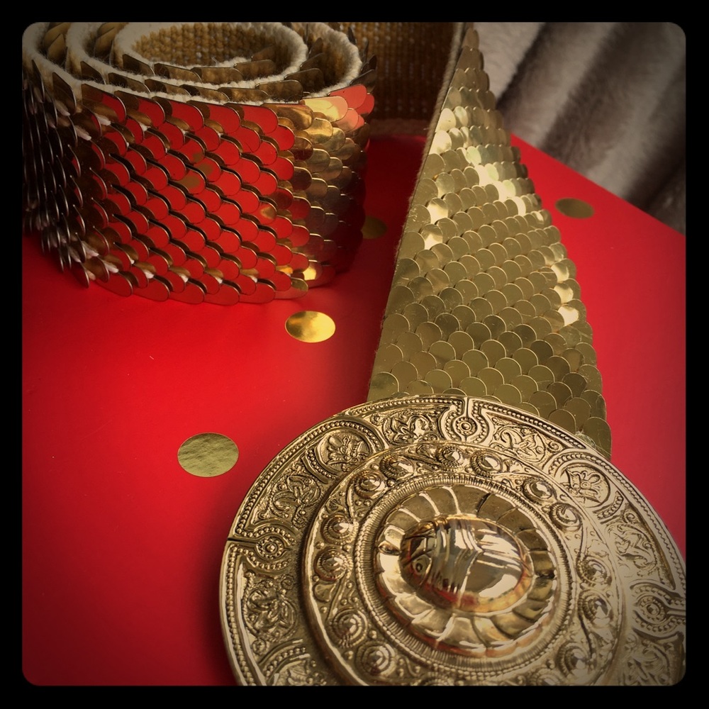 VERY RARE GLAM BELT OF THE 60’s WITH ELASTIC BAND